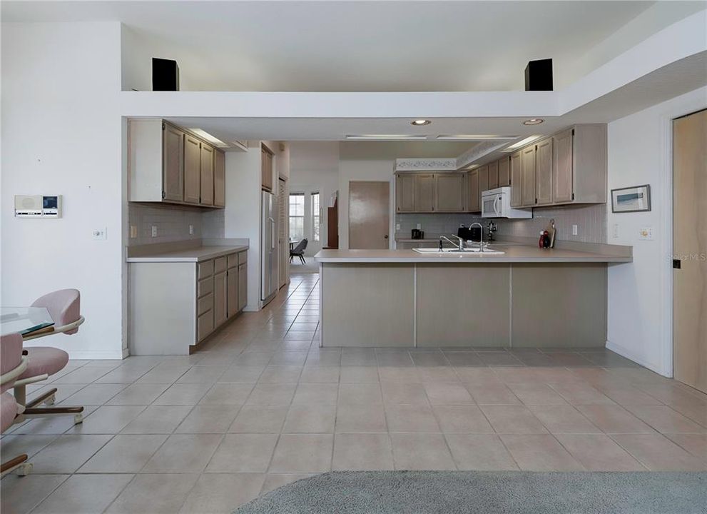 Active With Contract: $700,000 (3 beds, 2 baths, 2278 Square Feet)