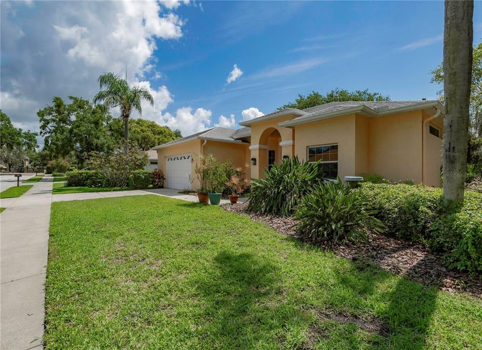 Active With Contract: $700,000 (3 beds, 2 baths, 2278 Square Feet)