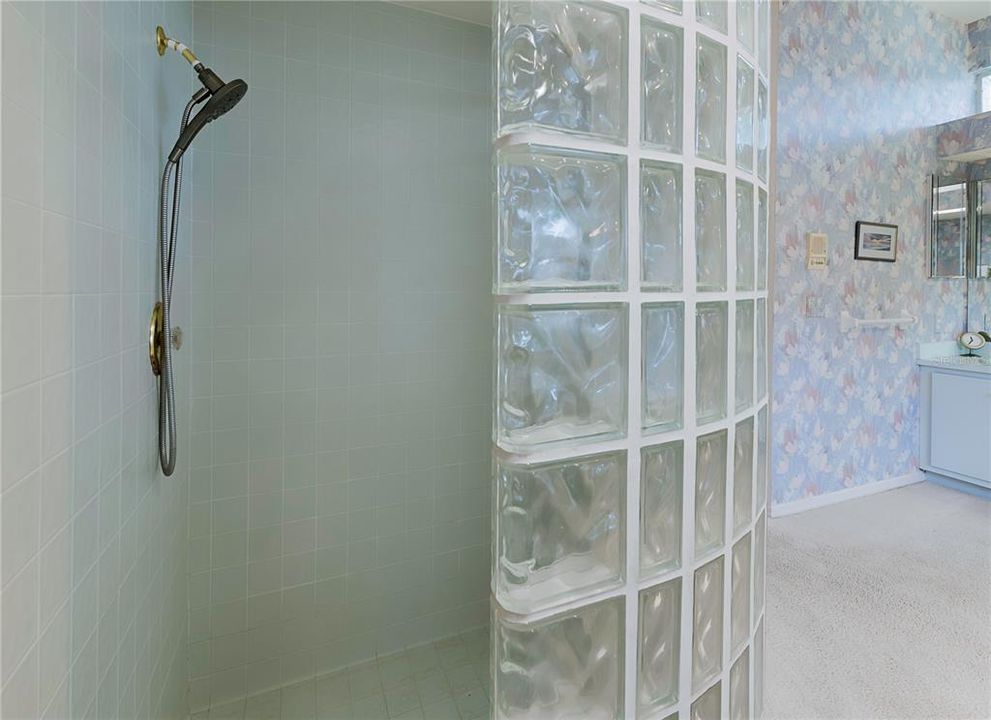 Active With Contract: $700,000 (3 beds, 2 baths, 2278 Square Feet)