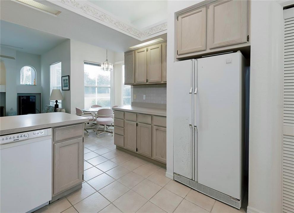 Active With Contract: $700,000 (3 beds, 2 baths, 2278 Square Feet)