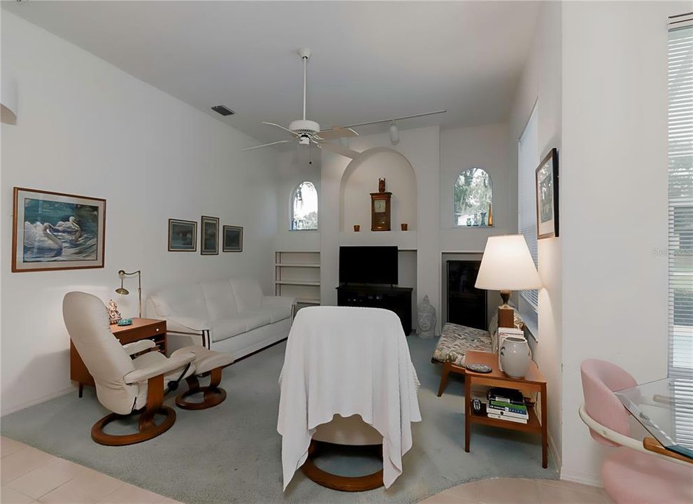 Active With Contract: $700,000 (3 beds, 2 baths, 2278 Square Feet)