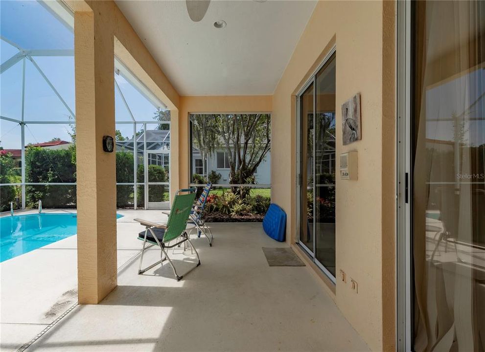 Active With Contract: $700,000 (3 beds, 2 baths, 2278 Square Feet)