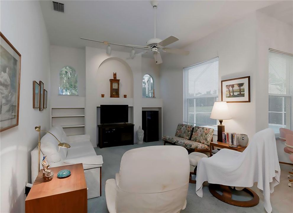 Active With Contract: $700,000 (3 beds, 2 baths, 2278 Square Feet)