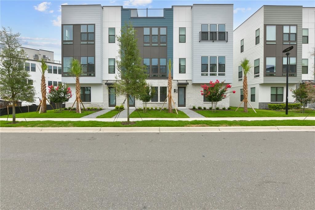 Vendido Recientemente: $550,000 (3 camas, 3 baños, 1815 Pies cuadrados)