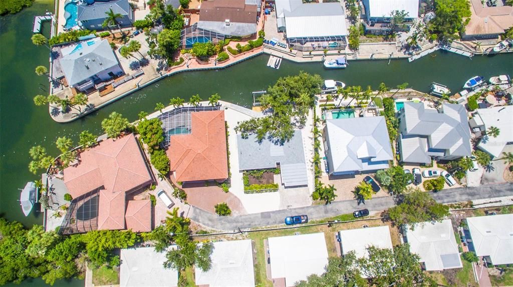 Activo con contrato: $2,999,900 (6 camas, 4 baños, 4700 Pies cuadrados)