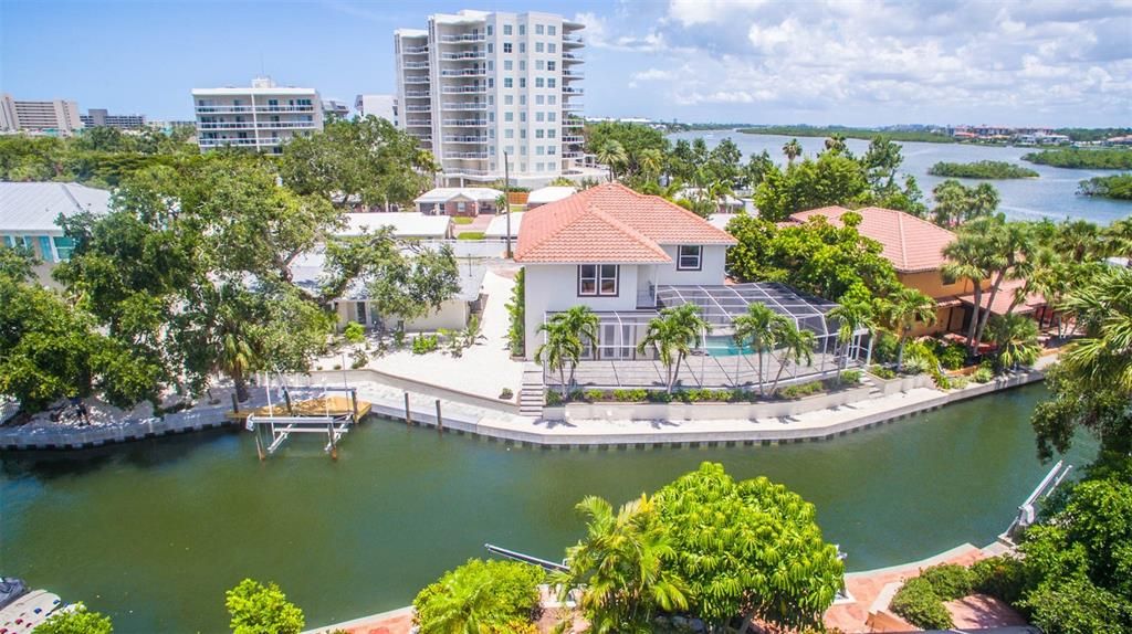 Activo con contrato: $2,999,900 (6 camas, 4 baños, 4700 Pies cuadrados)