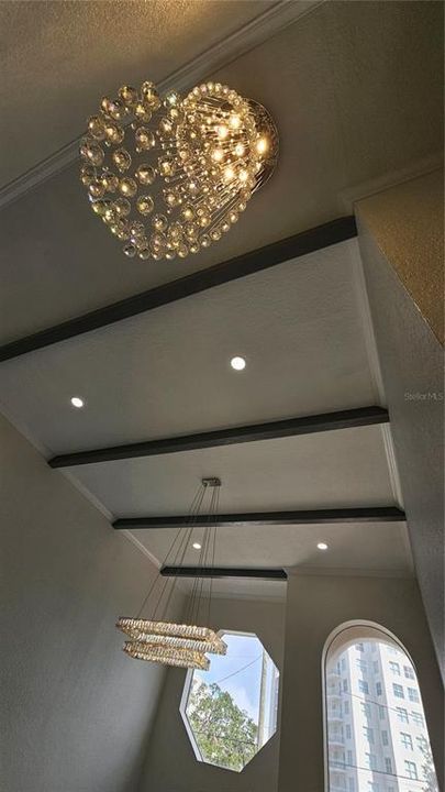 Activo con contrato: $2,999,900 (6 camas, 4 baños, 4700 Pies cuadrados)