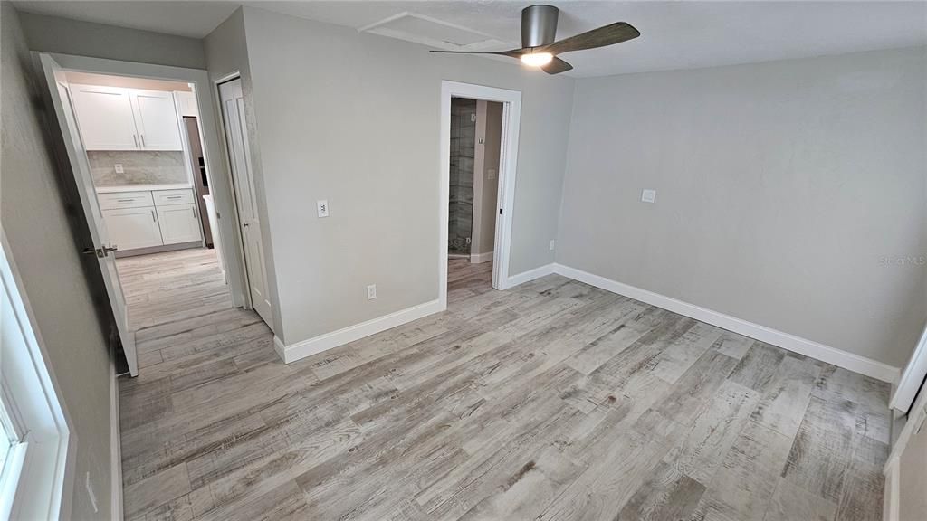 Activo con contrato: $2,999,900 (6 camas, 4 baños, 4700 Pies cuadrados)