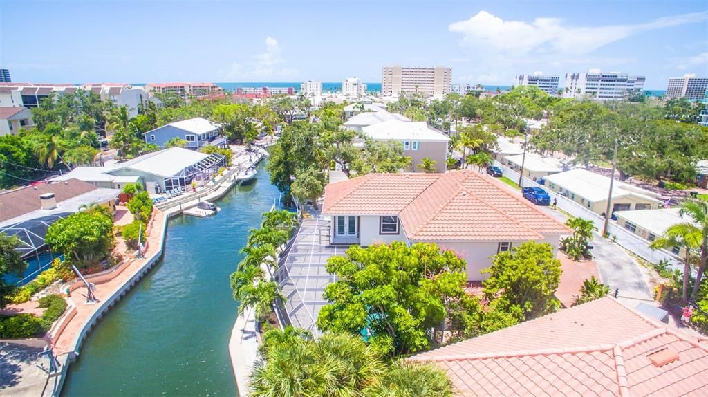 Activo con contrato: $2,999,900 (6 camas, 4 baños, 4700 Pies cuadrados)