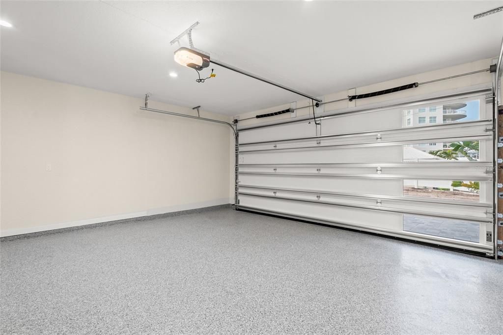 Activo con contrato: $2,999,900 (6 camas, 4 baños, 4700 Pies cuadrados)