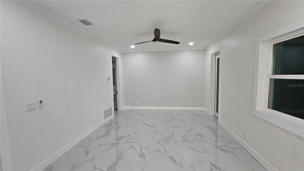 Activo con contrato: $2,999,900 (6 camas, 4 baños, 4700 Pies cuadrados)
