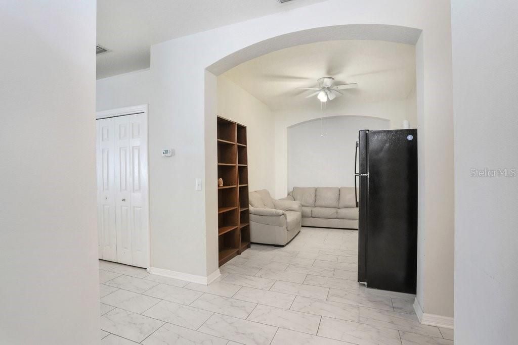 For Sale: $355,000 (3 beds, 2 baths, 1834 Square Feet)