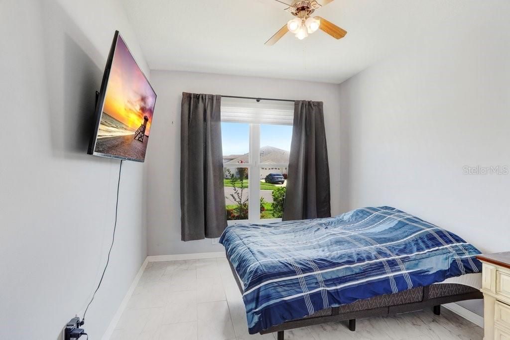 For Sale: $355,000 (3 beds, 2 baths, 1834 Square Feet)