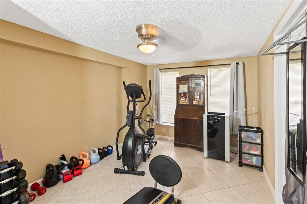 En Venta: $424,000 (4 camas, 2 baños, 2869 Pies cuadrados)