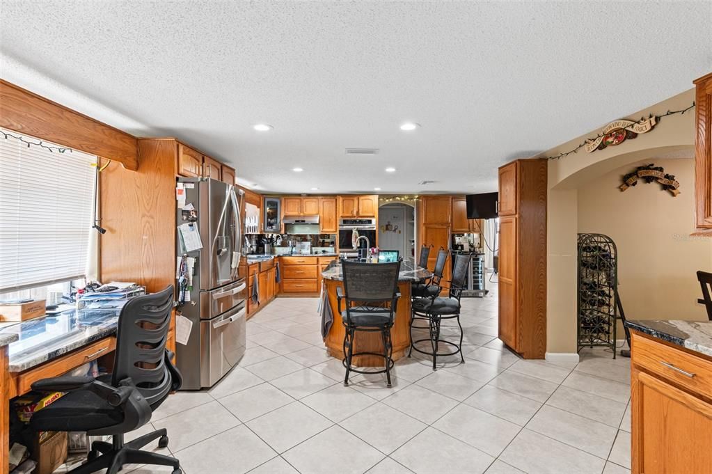 En Venta: $424,000 (4 camas, 2 baños, 2869 Pies cuadrados)