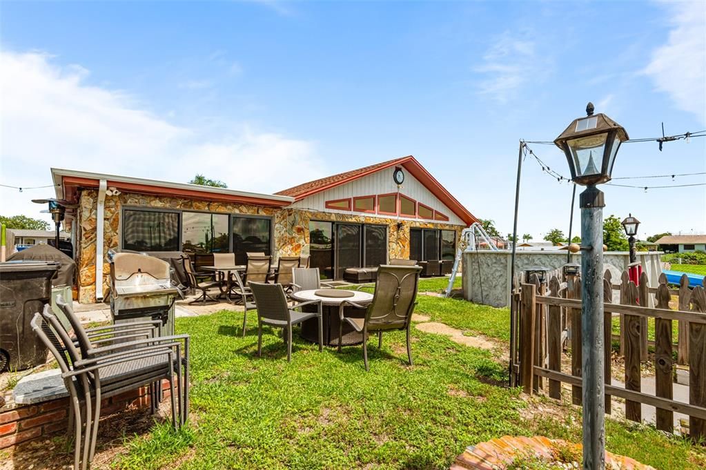 En Venta: $424,000 (4 camas, 2 baños, 2869 Pies cuadrados)