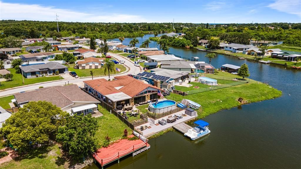 En Venta: $424,000 (4 camas, 2 baños, 2869 Pies cuadrados)