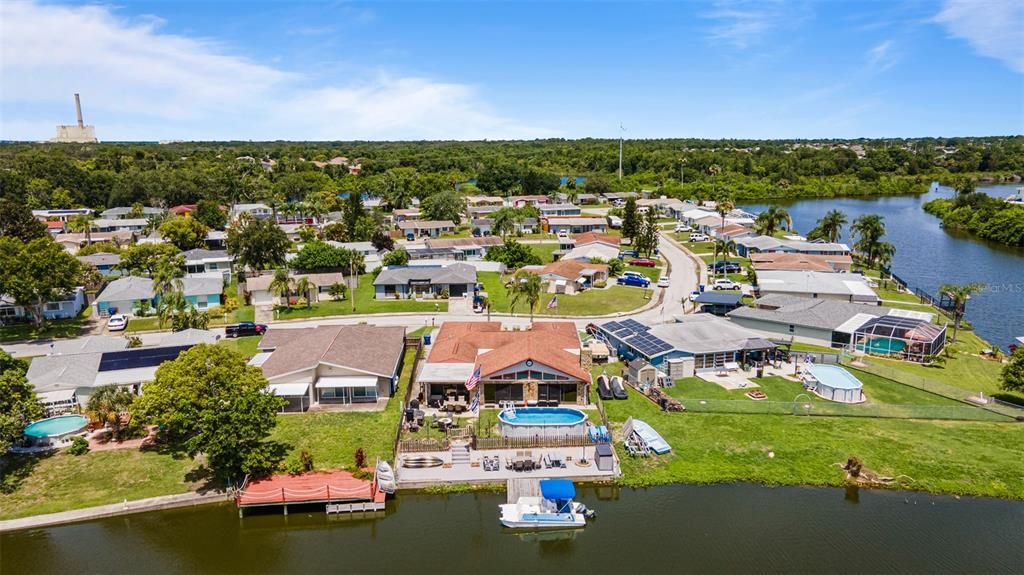 En Venta: $424,000 (4 camas, 2 baños, 2869 Pies cuadrados)