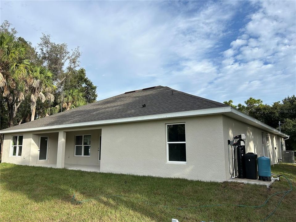 Activo con contrato: $372,895 (3 camas, 3 baños, 2265 Pies cuadrados)