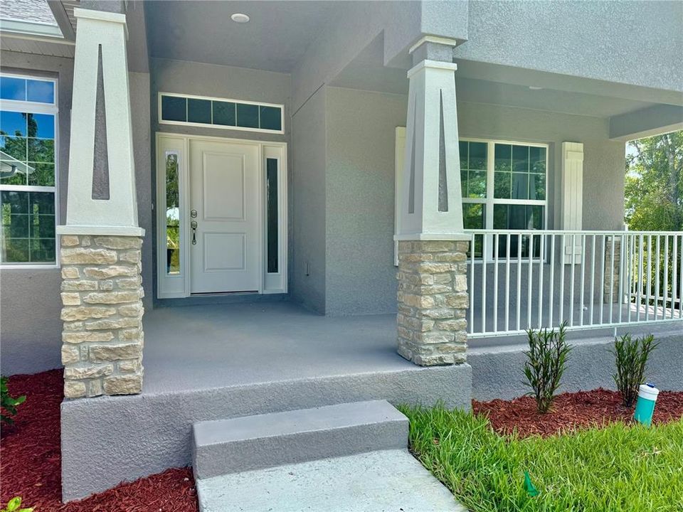 Activo con contrato: $391,400 (4 camas, 3 baños, 2265 Pies cuadrados)