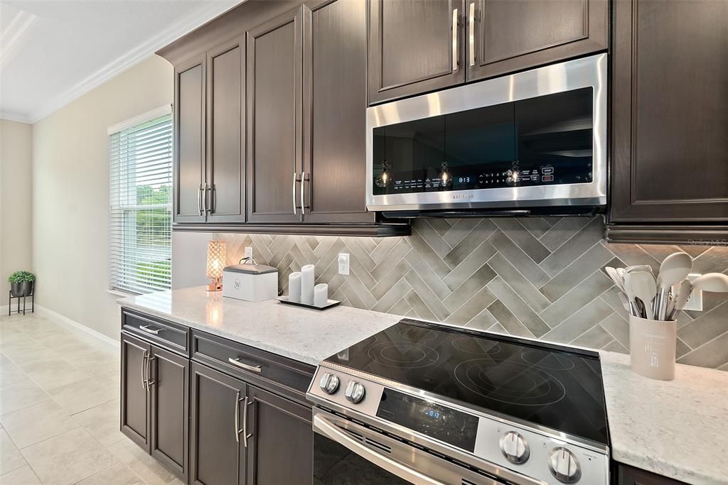 Active With Contract: $675,000 (3 beds, 3 baths, 2472 Square Feet)