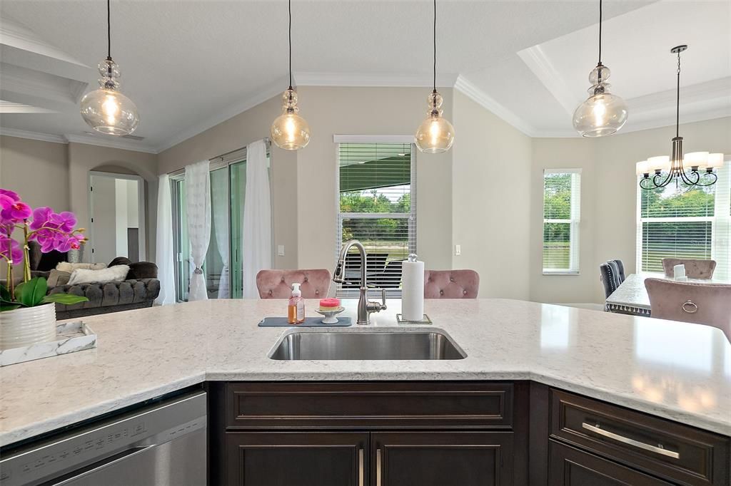 Active With Contract: $675,000 (3 beds, 3 baths, 2472 Square Feet)