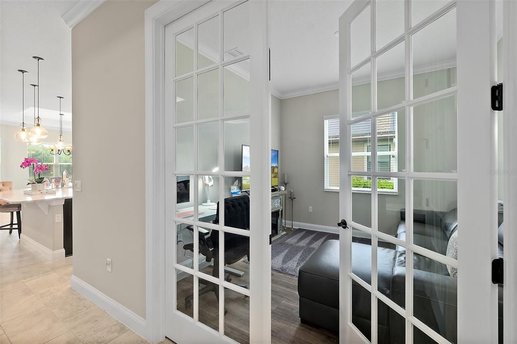 Active With Contract: $675,000 (3 beds, 3 baths, 2472 Square Feet)