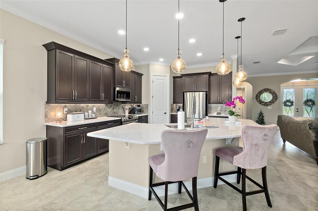 Active With Contract: $675,000 (3 beds, 3 baths, 2472 Square Feet)