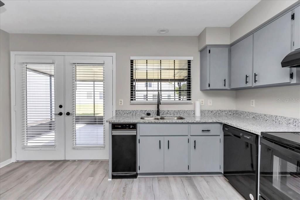 For Sale: $569,000 (2 beds, 2 baths, 1640 Square Feet)