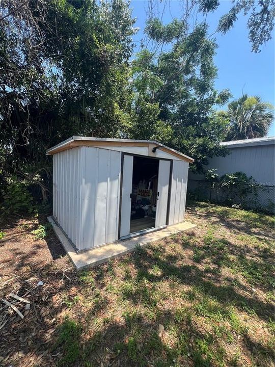 待售: $399,000 (0 贝兹, 0 浴室, 848 平方英尺)