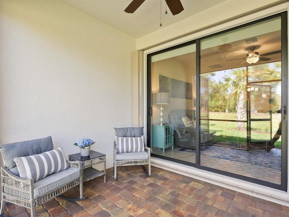 Active With Contract: $420,000 (2 beds, 2 baths, 1458 Square Feet)