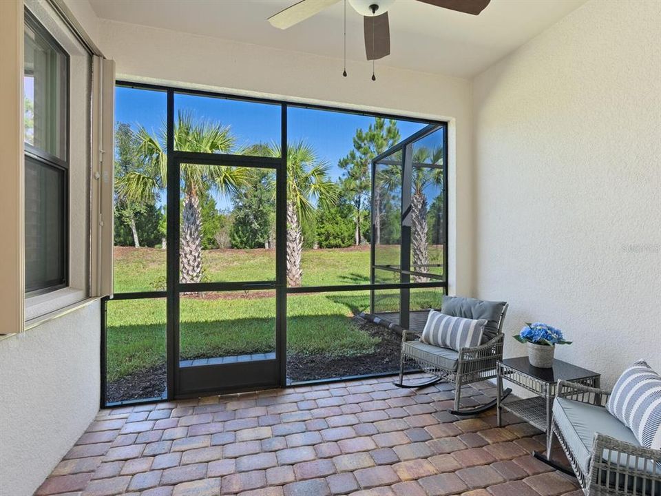 Active With Contract: $420,000 (2 beds, 2 baths, 1458 Square Feet)