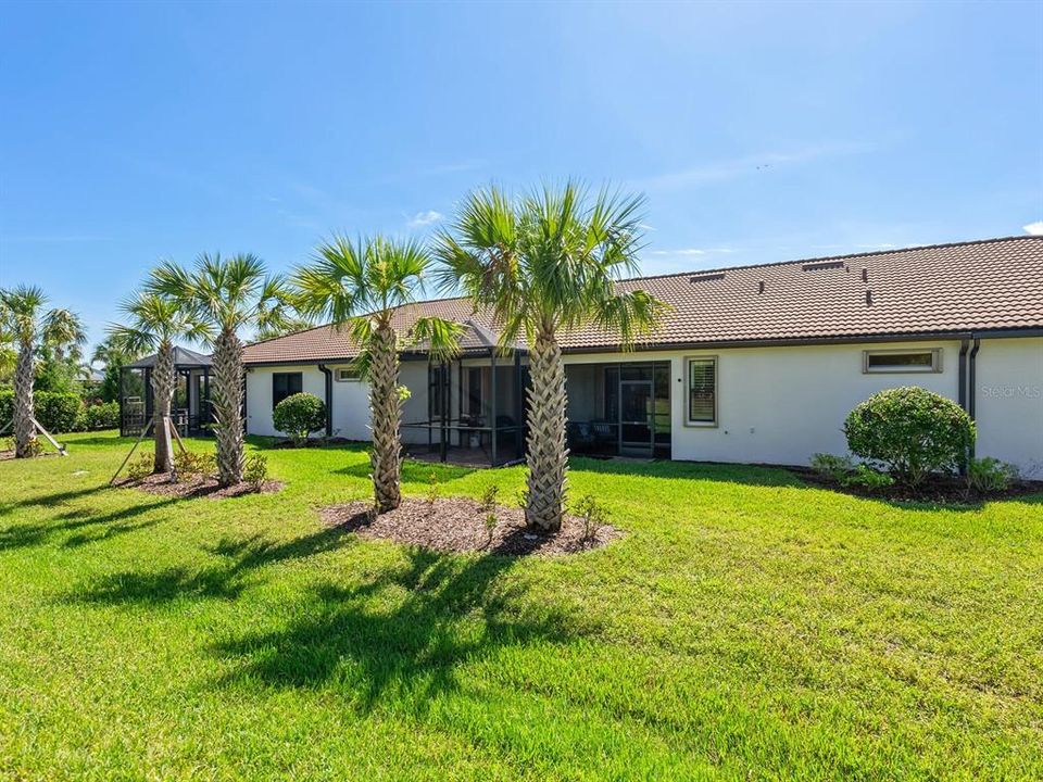 Active With Contract: $420,000 (2 beds, 2 baths, 1458 Square Feet)