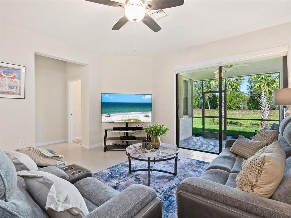 Active With Contract: $420,000 (2 beds, 2 baths, 1458 Square Feet)