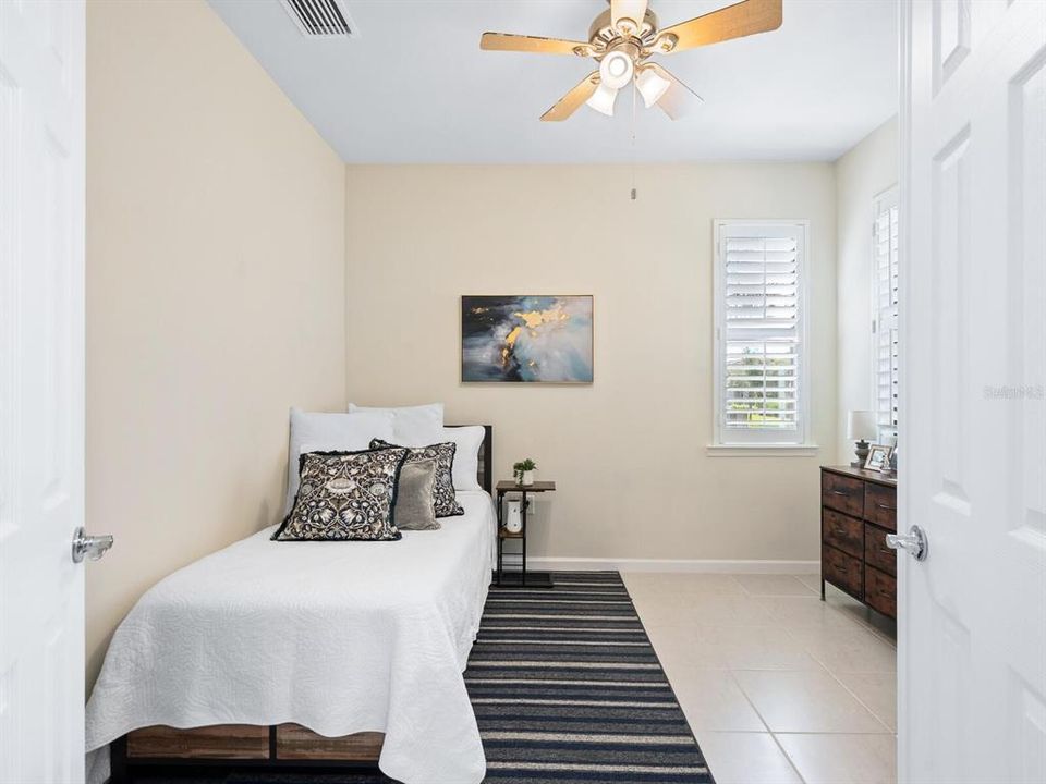 Active With Contract: $420,000 (2 beds, 2 baths, 1458 Square Feet)