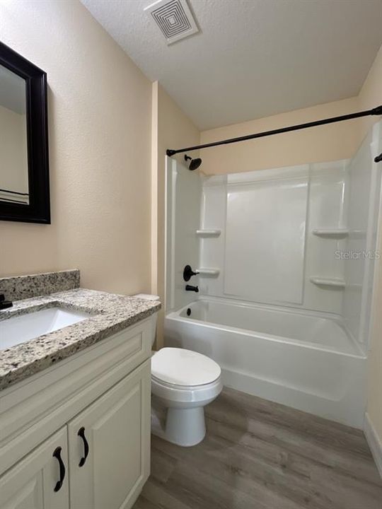 На продажу: $258,000 (3 спален, 2 ванн, 1128 Квадратных фут)