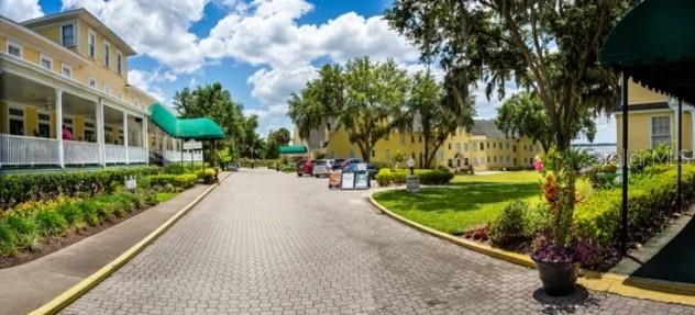 Active With Contract: $599,000 (4 beds, 2 baths, 2413 Square Feet)