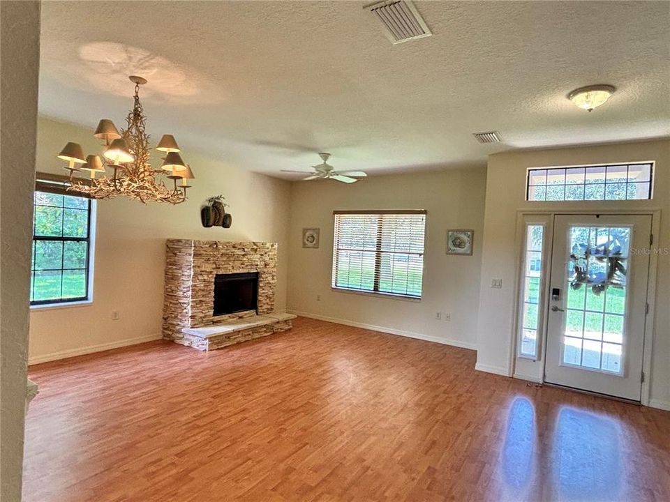 Active With Contract: $599,000 (4 beds, 2 baths, 2413 Square Feet)