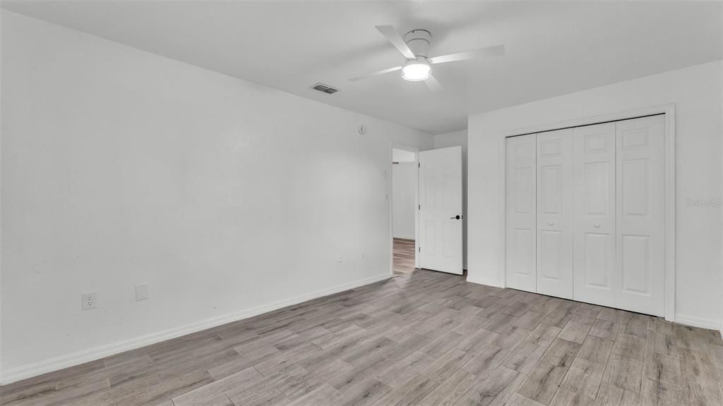 Active With Contract: $214,900 (3 beds, 1 baths, 1133 Square Feet)