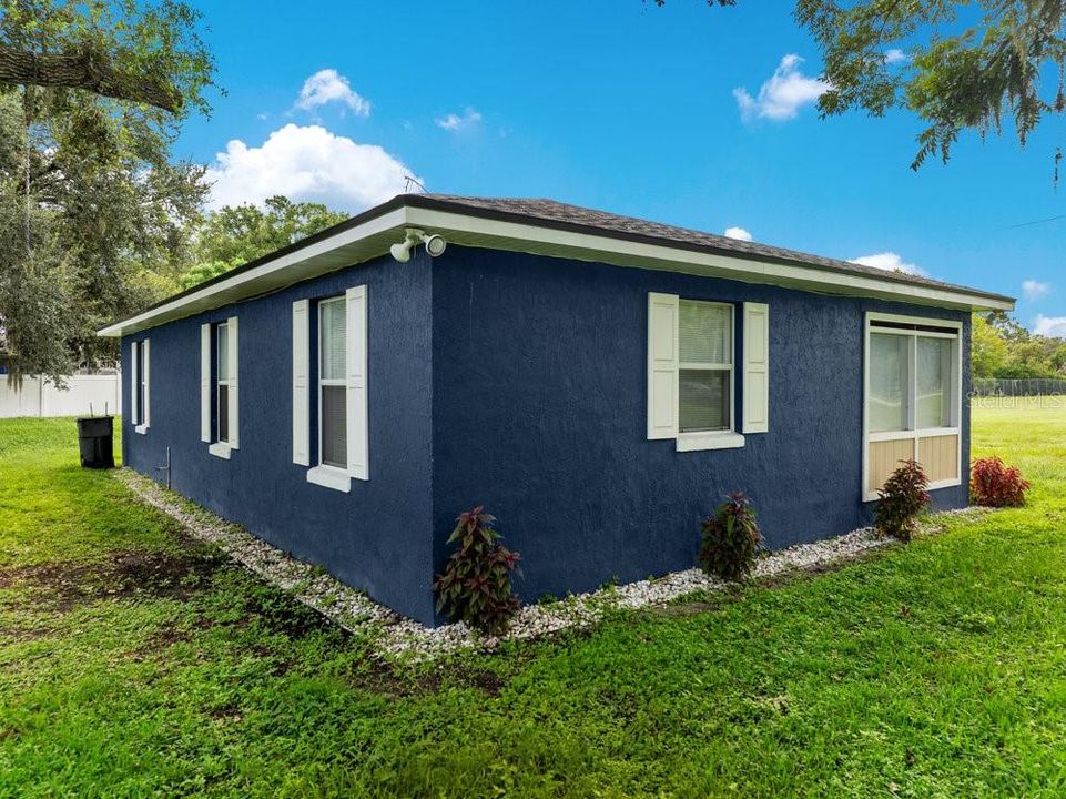 Active With Contract: $214,900 (3 beds, 1 baths, 1133 Square Feet)