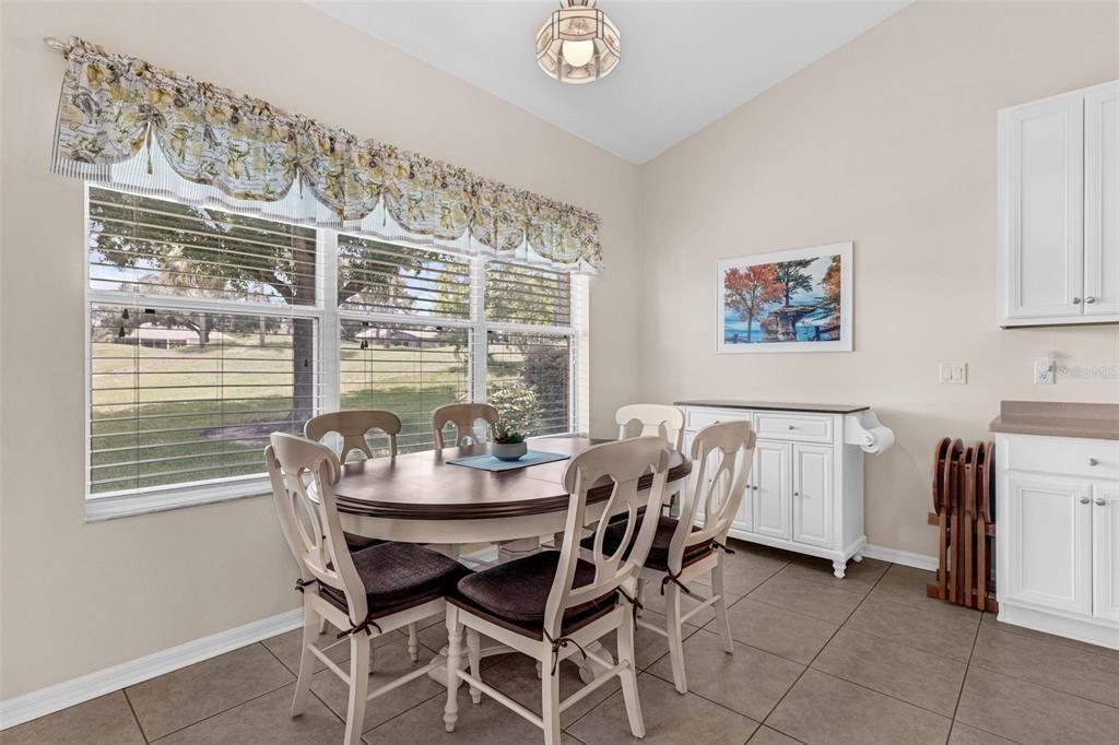 Под контрактом: $324,999 (3 спален, 2 ванн, 1882 Квадратных фут)