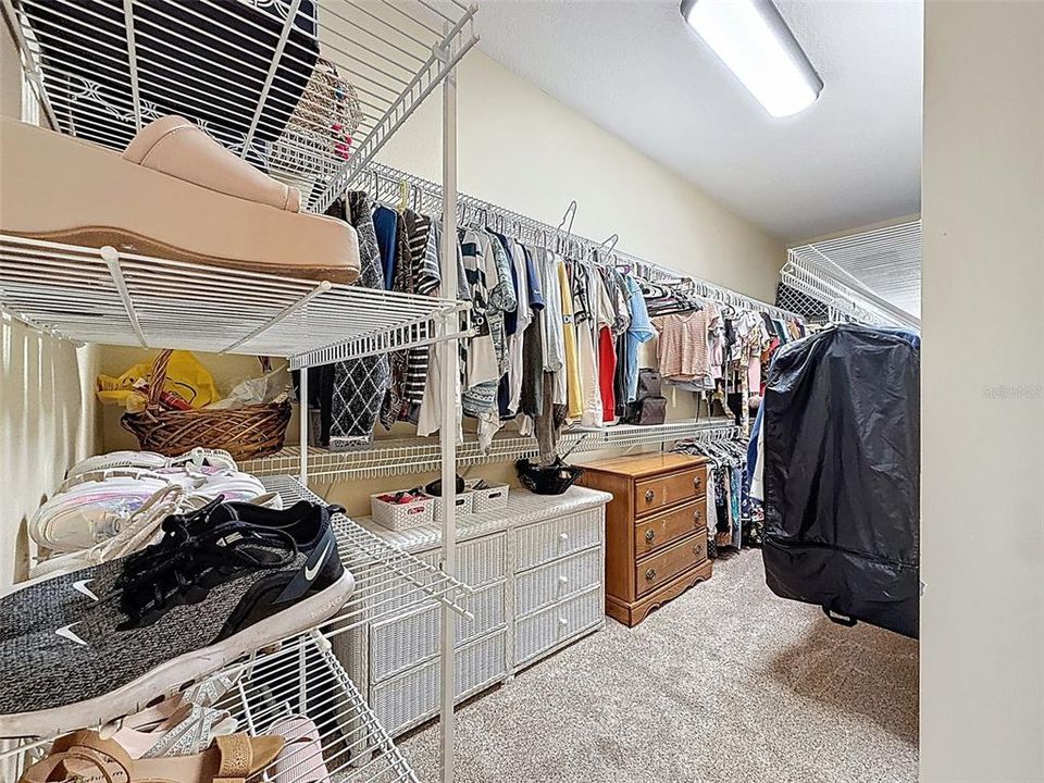 En Venta: $769,000 (4 camas, 4 baños, 4142 Pies cuadrados)