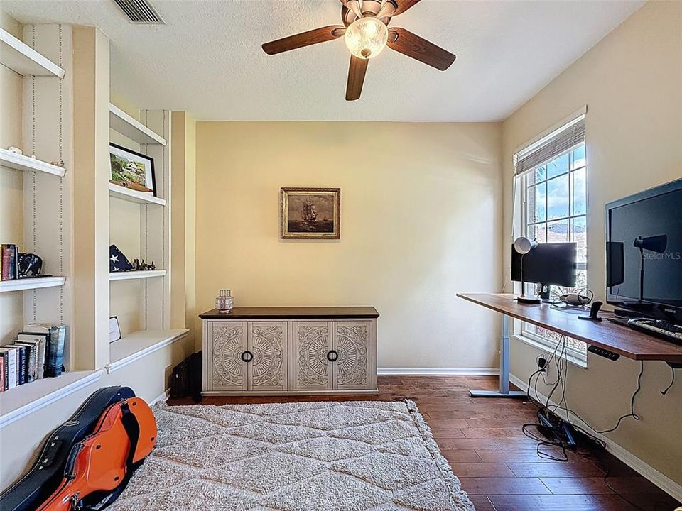 En Venta: $769,000 (4 camas, 4 baños, 4142 Pies cuadrados)