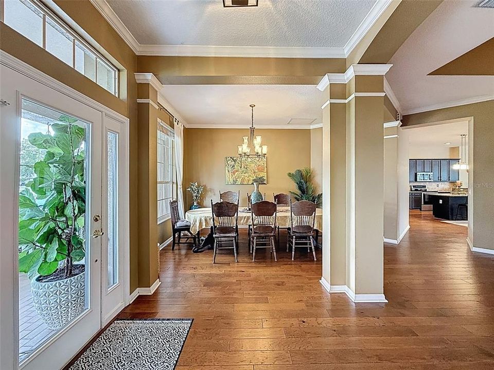 En Venta: $769,000 (4 camas, 4 baños, 4142 Pies cuadrados)