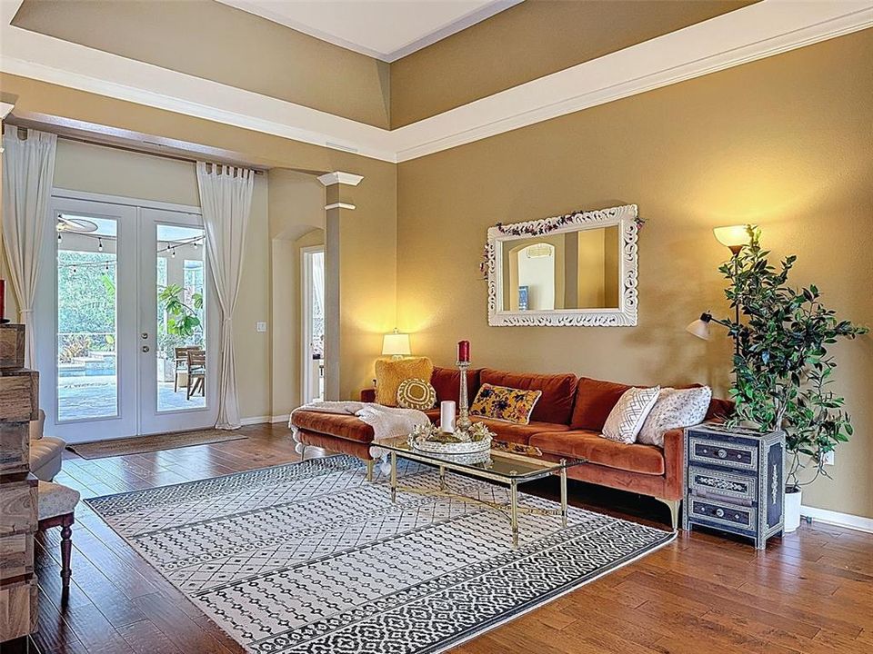 En Venta: $769,000 (4 camas, 4 baños, 4142 Pies cuadrados)