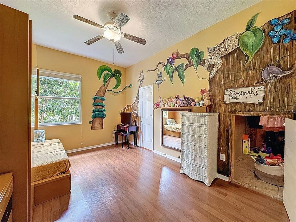 En Venta: $769,000 (4 camas, 4 baños, 4142 Pies cuadrados)