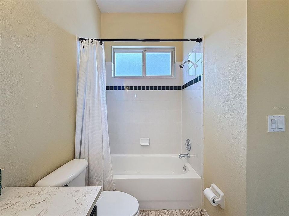 En Venta: $769,000 (4 camas, 4 baños, 4142 Pies cuadrados)