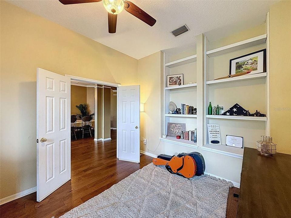 En Venta: $769,000 (4 camas, 4 baños, 4142 Pies cuadrados)