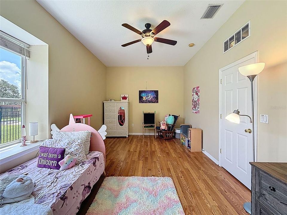 En Venta: $769,000 (4 camas, 4 baños, 4142 Pies cuadrados)