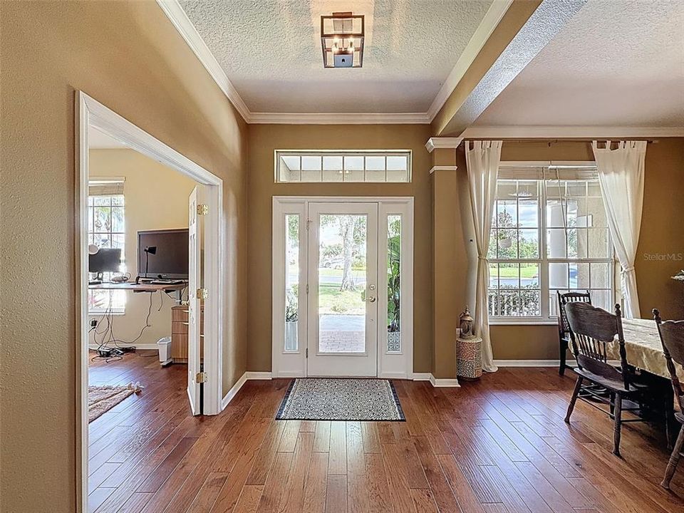 En Venta: $769,000 (4 camas, 4 baños, 4142 Pies cuadrados)